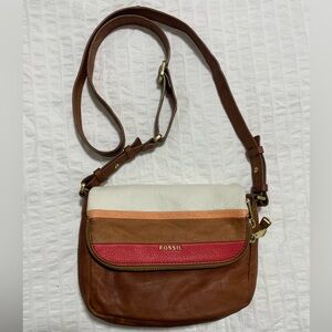 FOSSIL
Preston Flap Pocket Crossbody
Stripe Tan Ivory Pink Brown Leather